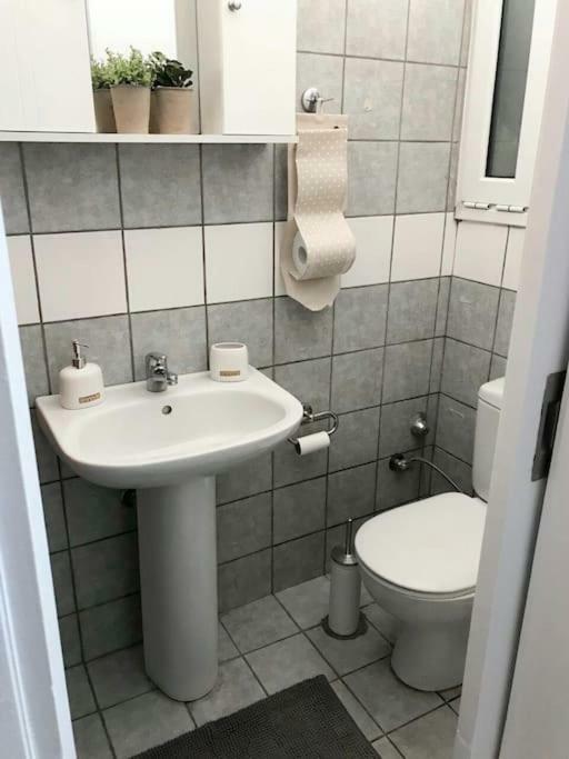 As Acropolis Studio Apartment Атина Екстериор снимка